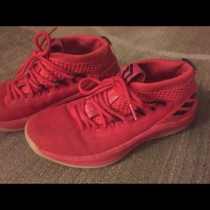 Adidas Bounce men’s basketball shoes